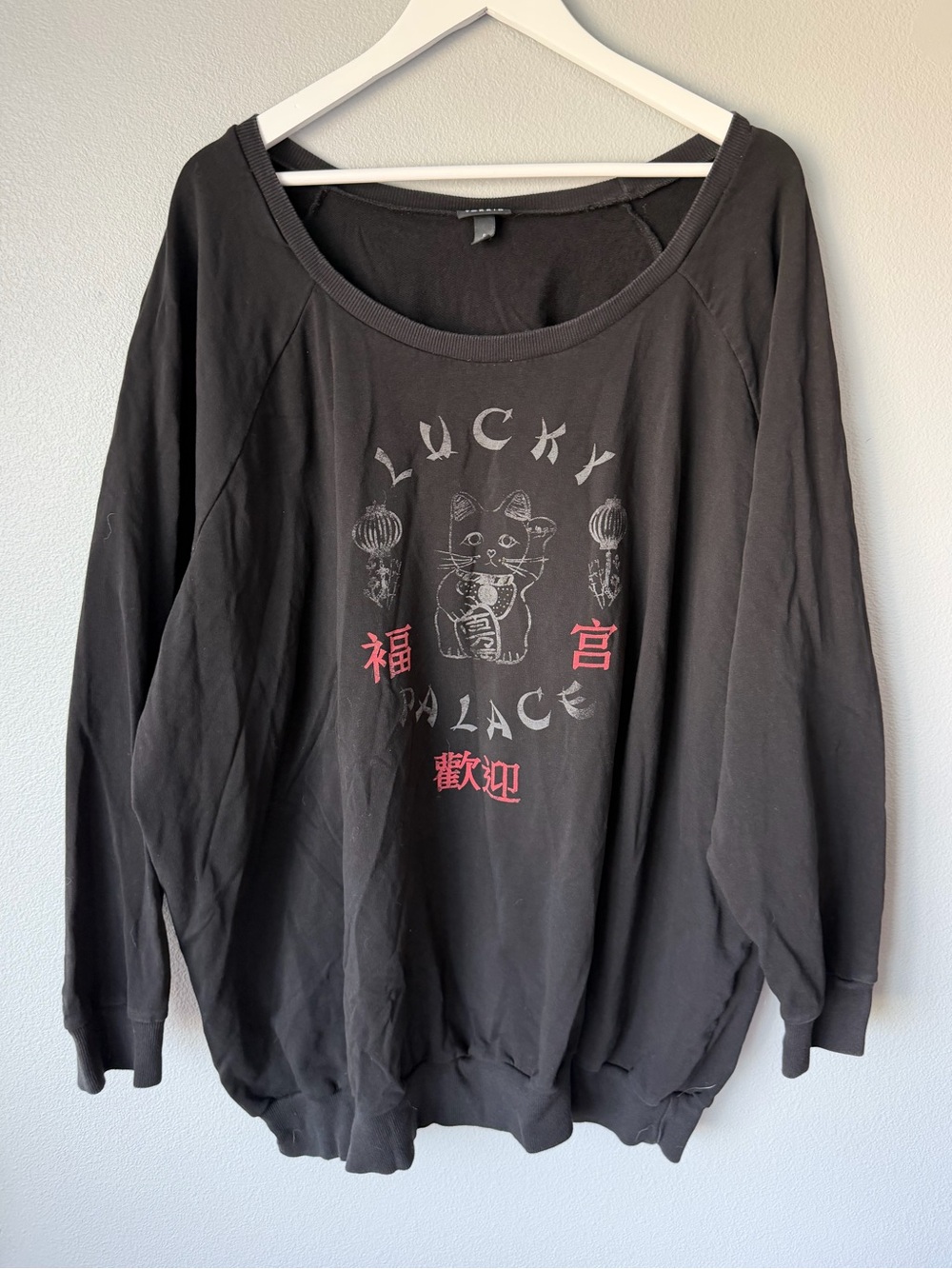 Torrid black cat Lucky Palace long sleeve scoop neck sweatshirt Women’s sz 5X